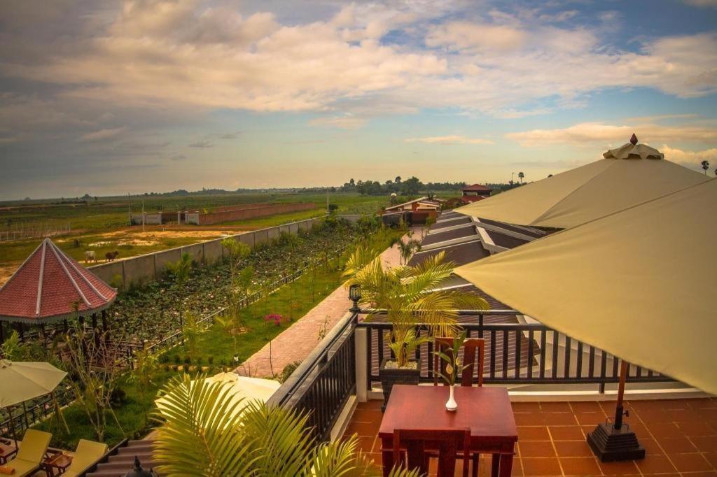Ry'S Lotus Resort D'Angkor Siem Reap Exteriör bild